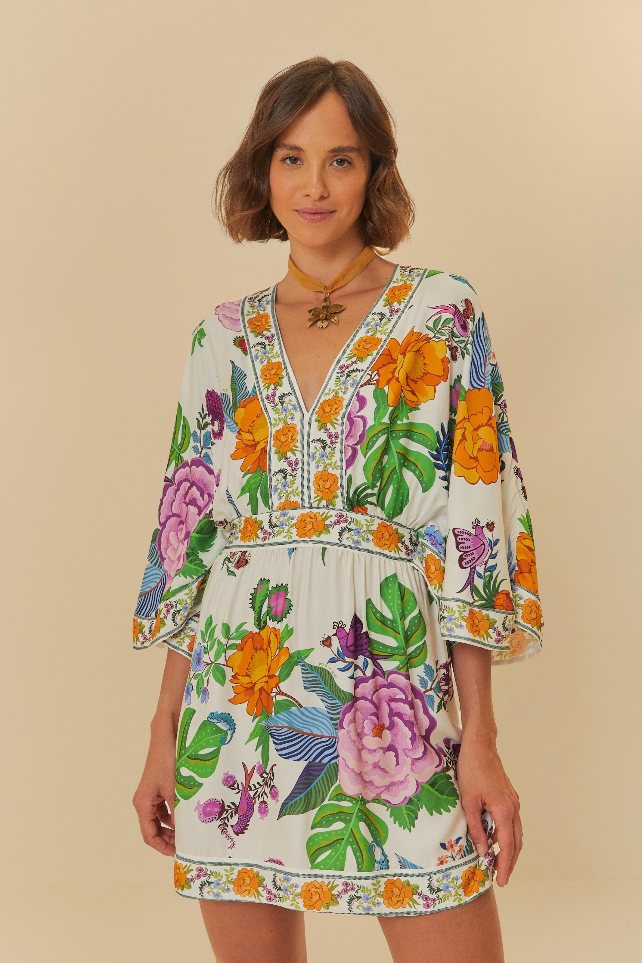 Vestido Curto Estampado Doce Jardim